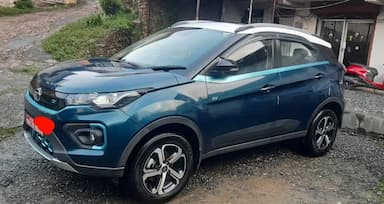 2022 Tata Nexon EV XZ+ Lux
