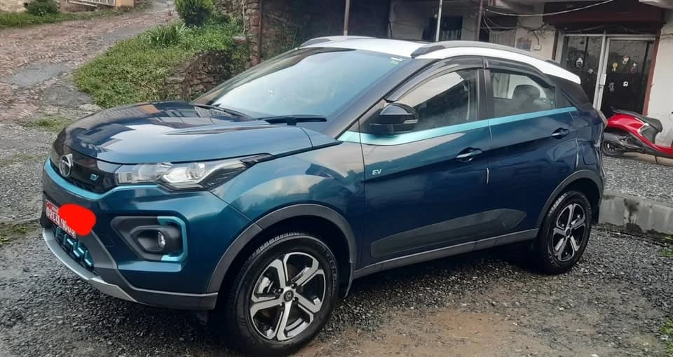 2022 Tata Nexon EV XZ+ Lux