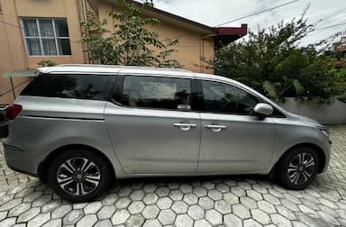 Kia Carnival 2018 model for sale