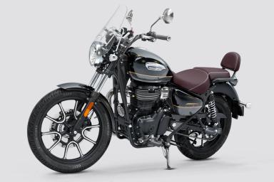 Royal Enfield Meteor 350 Supernova Black