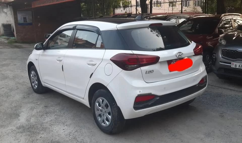 2019 Hyundai i20 Elite Magna+-1