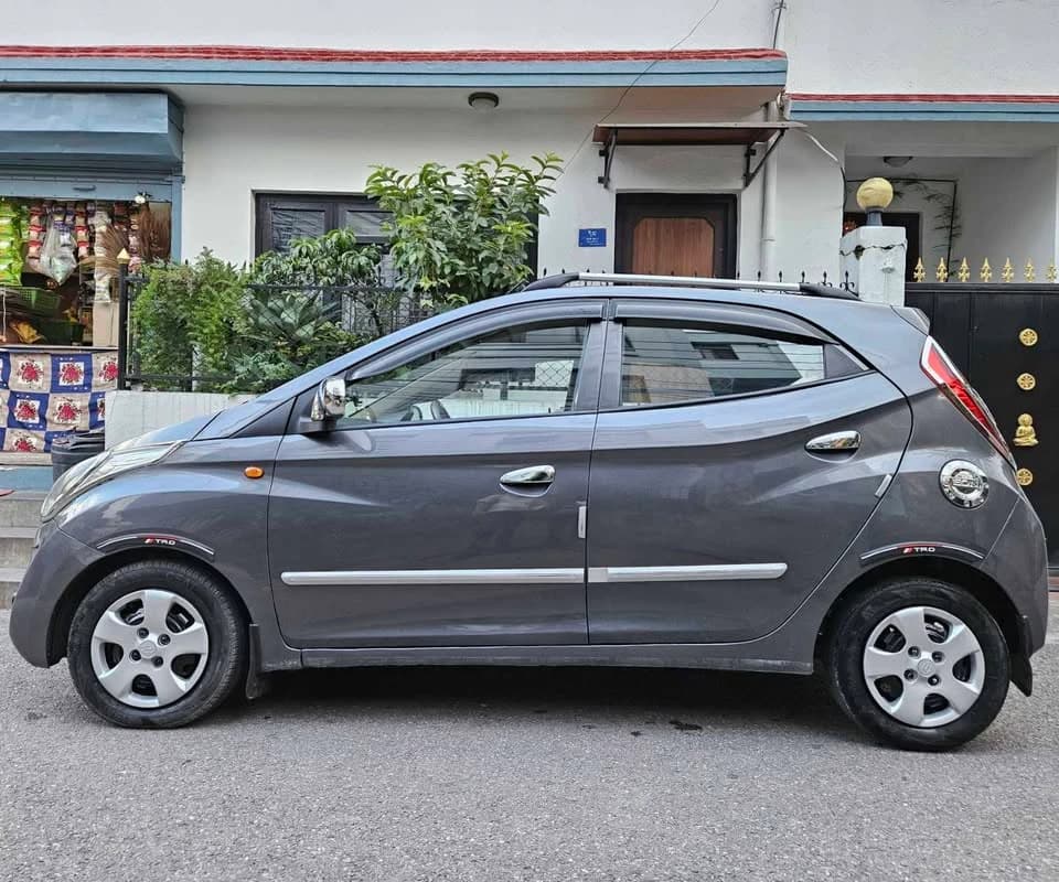 2018 Hyundai Eon Era+-2
