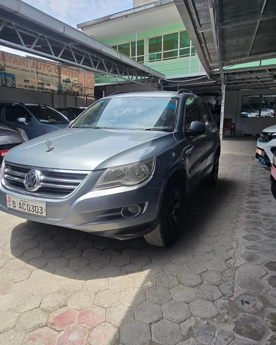VOLKSWAGEN TIGUAN 2.0 2010-3