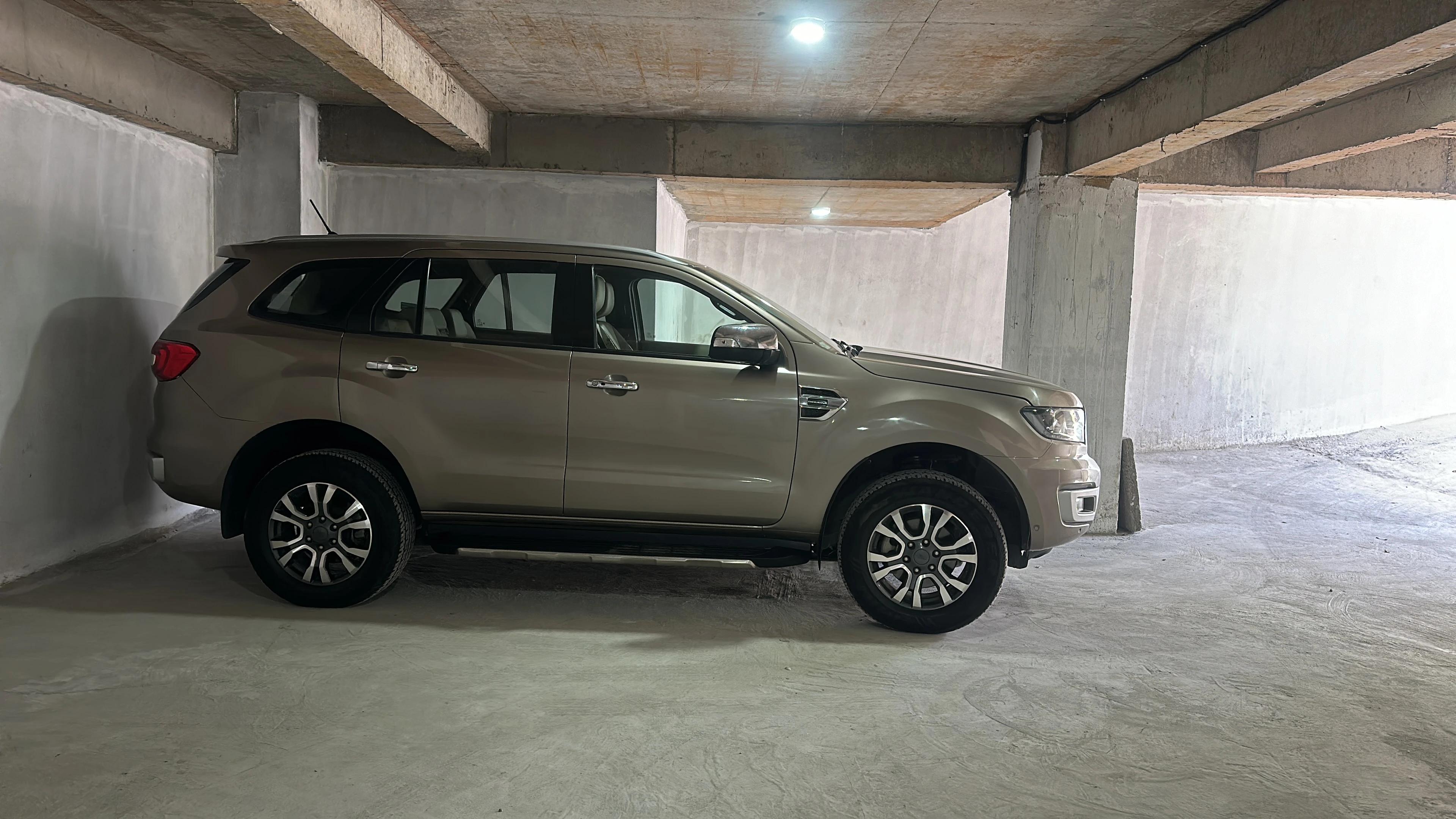 Ford Endeavor Titanium 2021