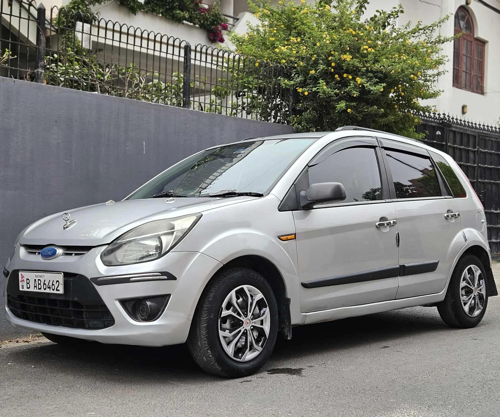 Ford Figo-2