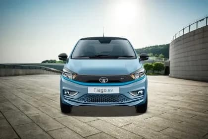 TATA Tiago EV XT-1