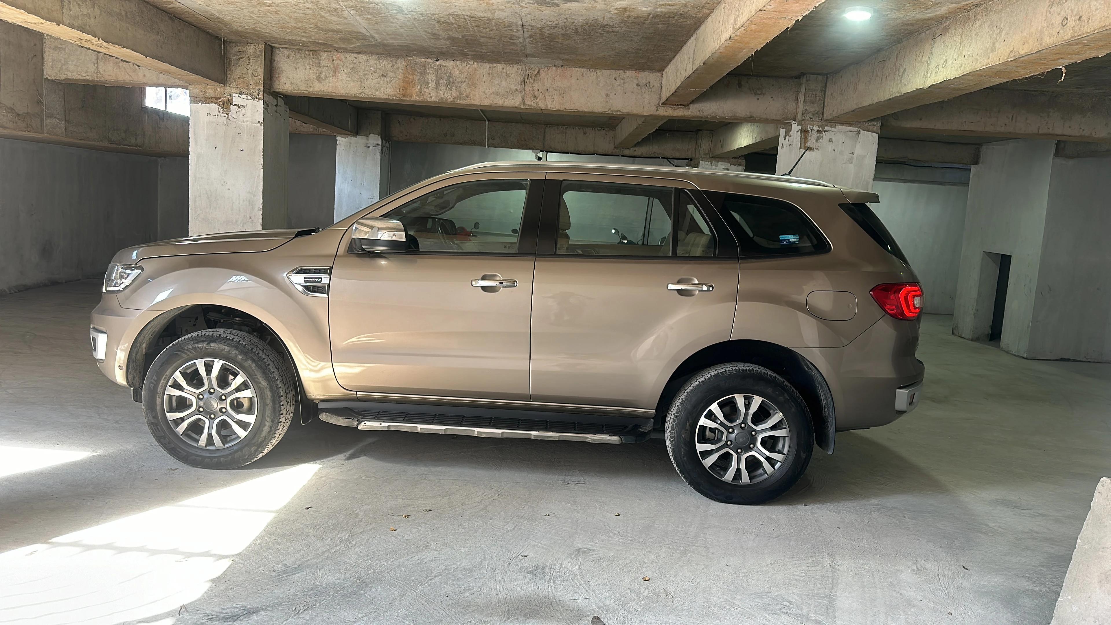 Ford Endeavor Titanium 2021-1