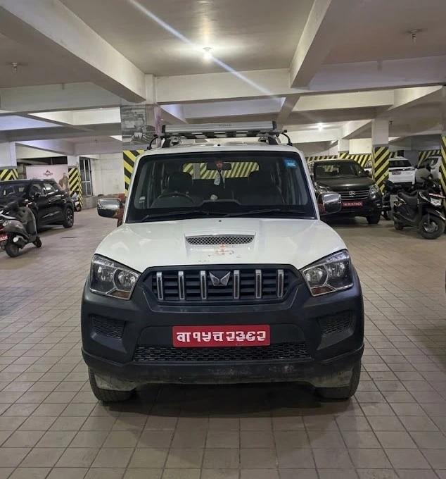Mahindra Scorpio S4+ 2016