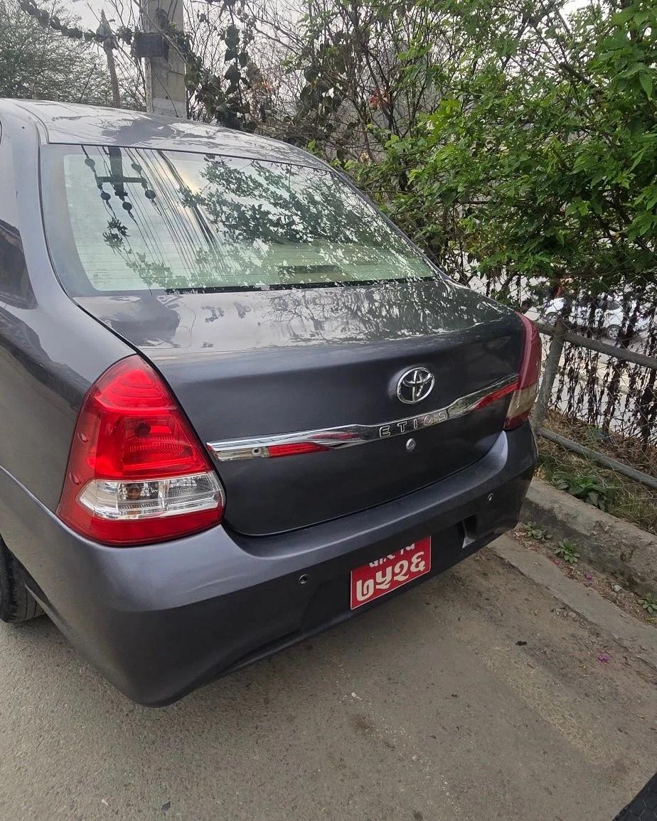 2018 TOYOTA ETIOS  V-3