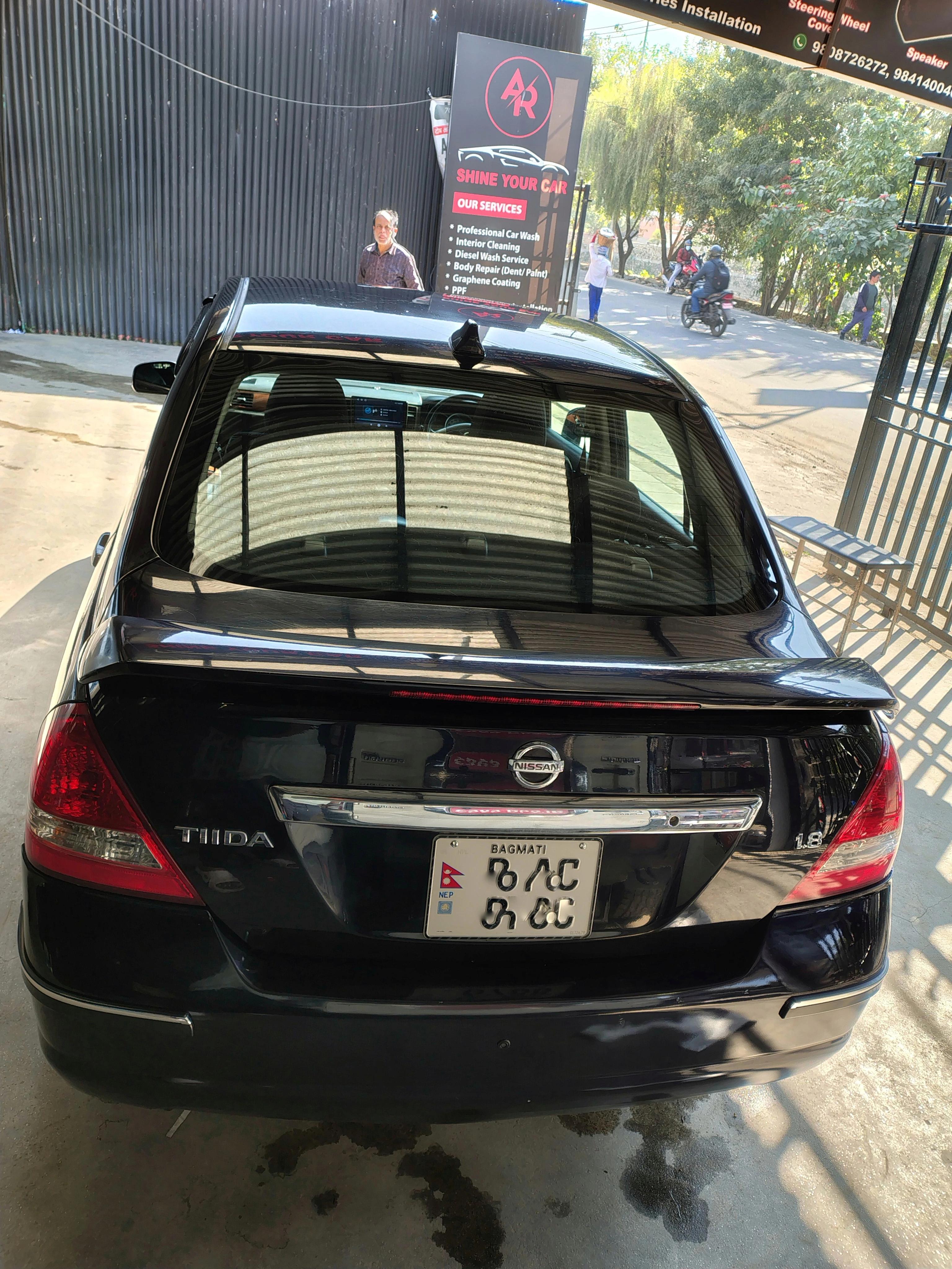 Nissan Tiida Sedan 2010-2