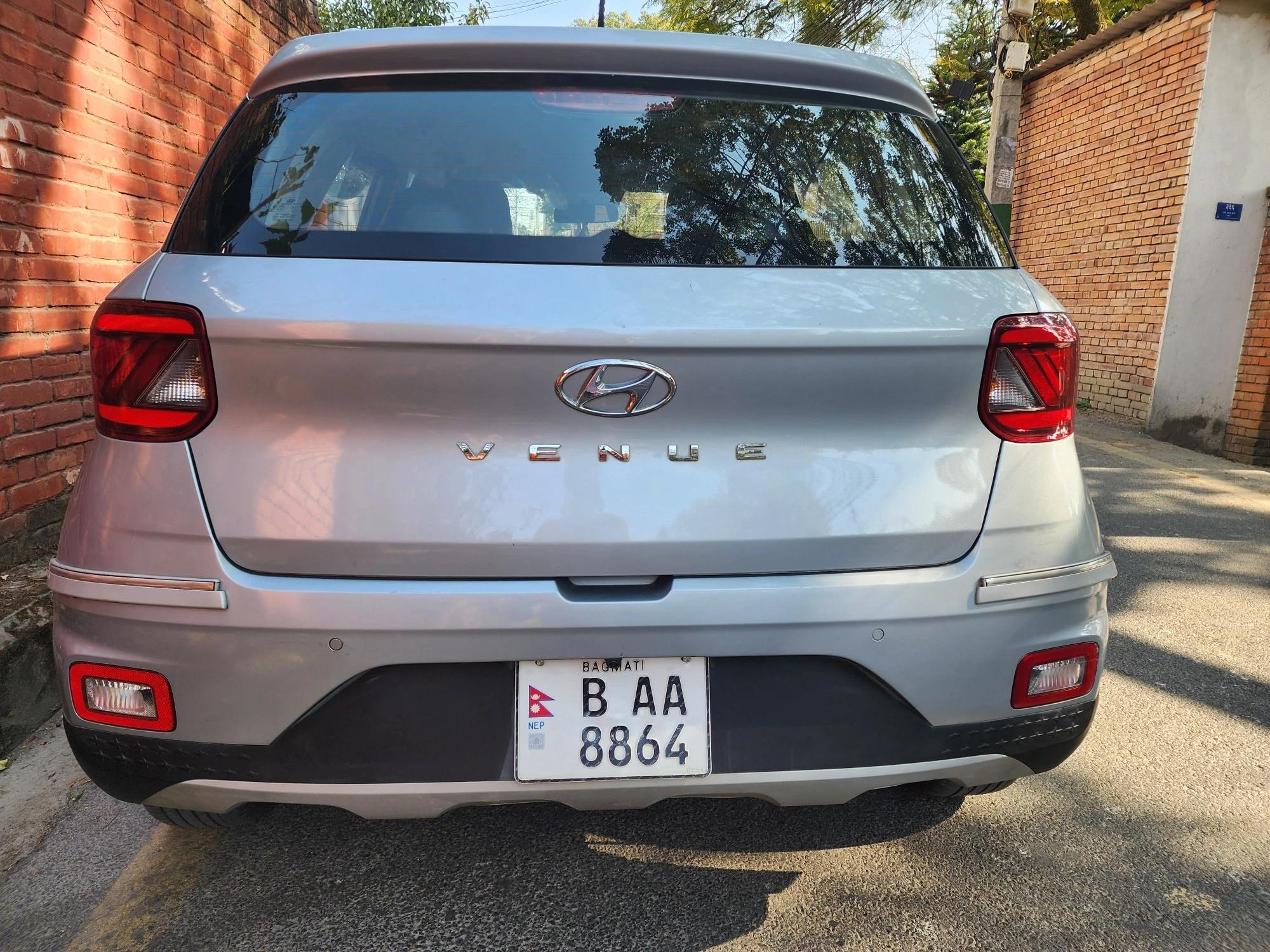 Hyundai Venue 2019-3