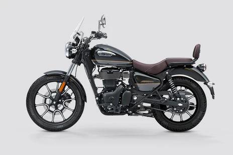 Royal Enfield Meteor 350 Supernova Black-2