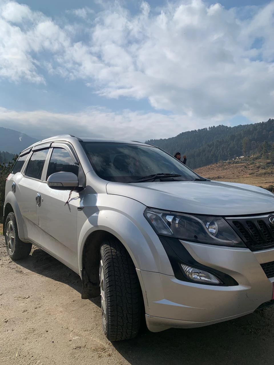Mahindra XUV500 W8 2017