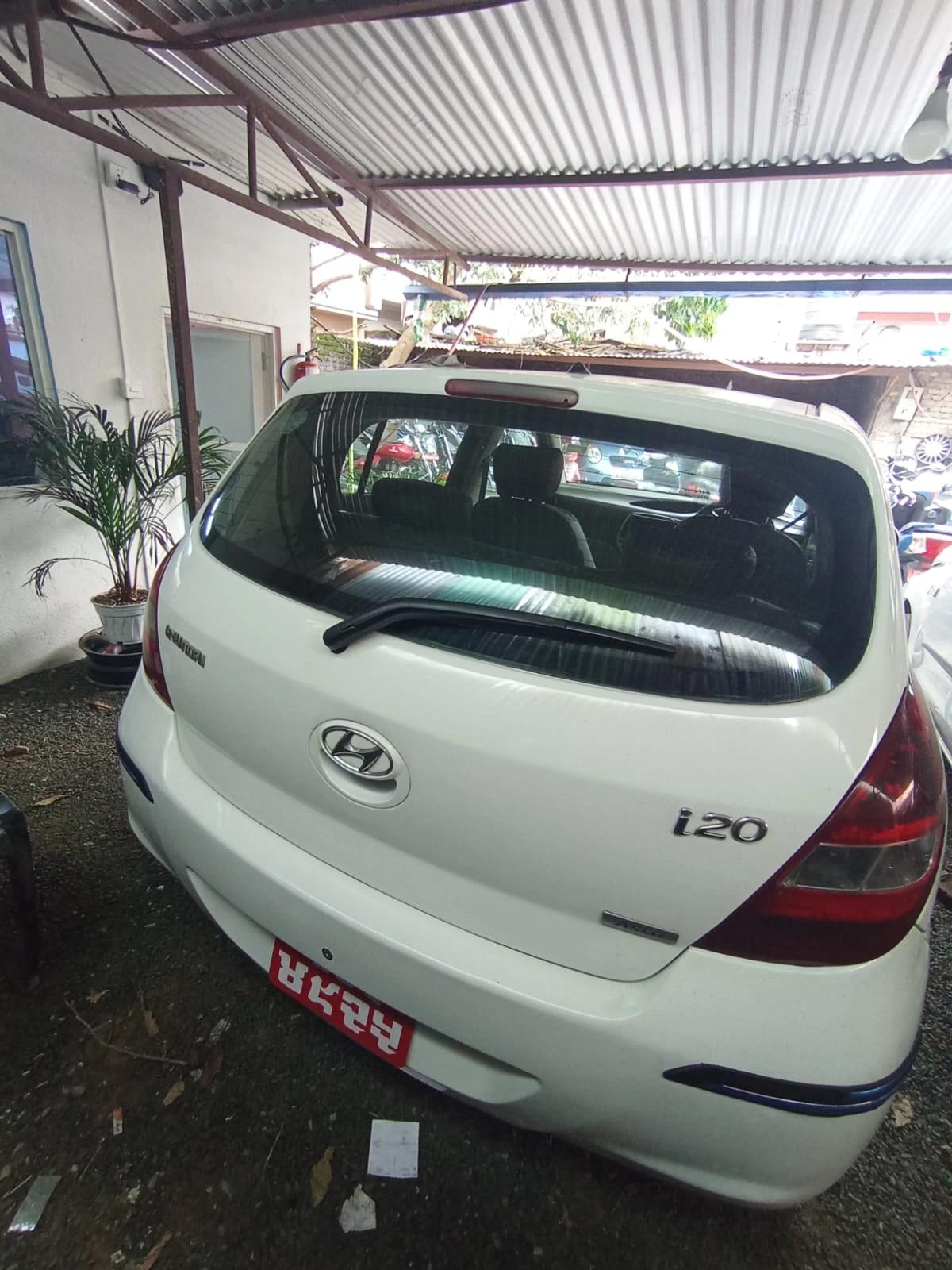 Hyundai i20 Asta 2010-3