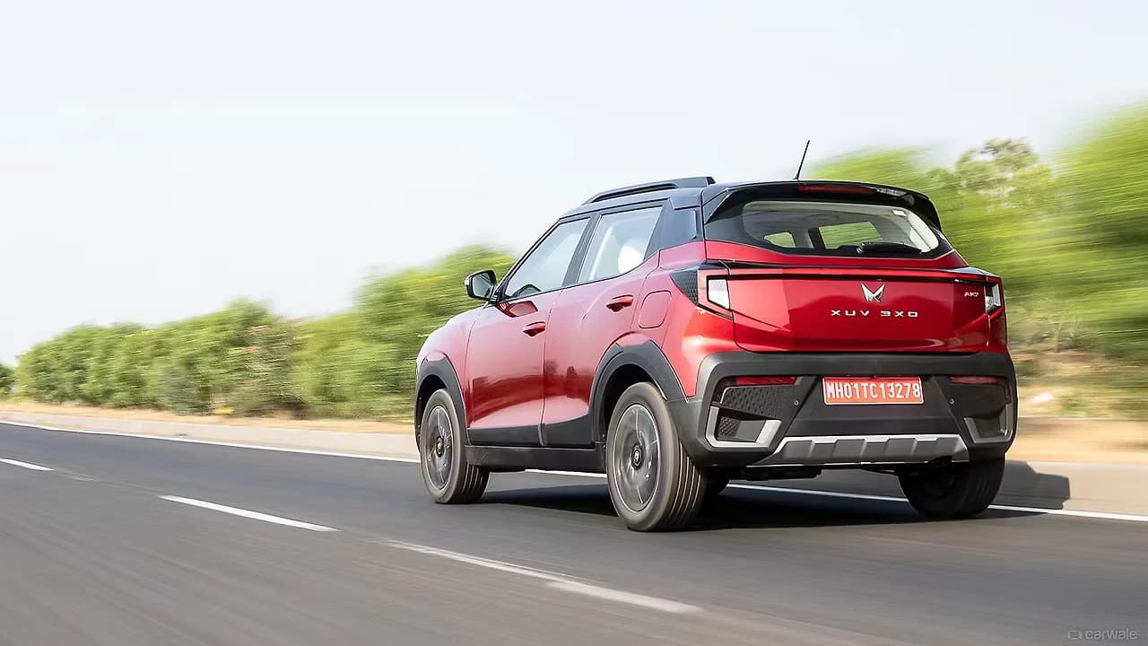 Mahindra XUV 3XO-1