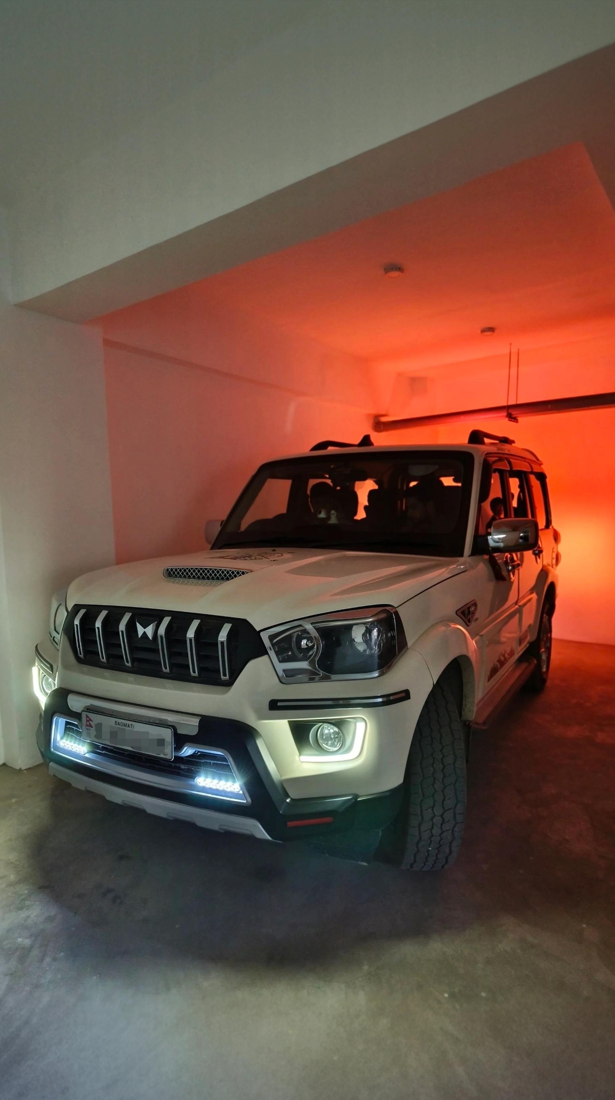 Mahindra Scorpio S5 4WD-3