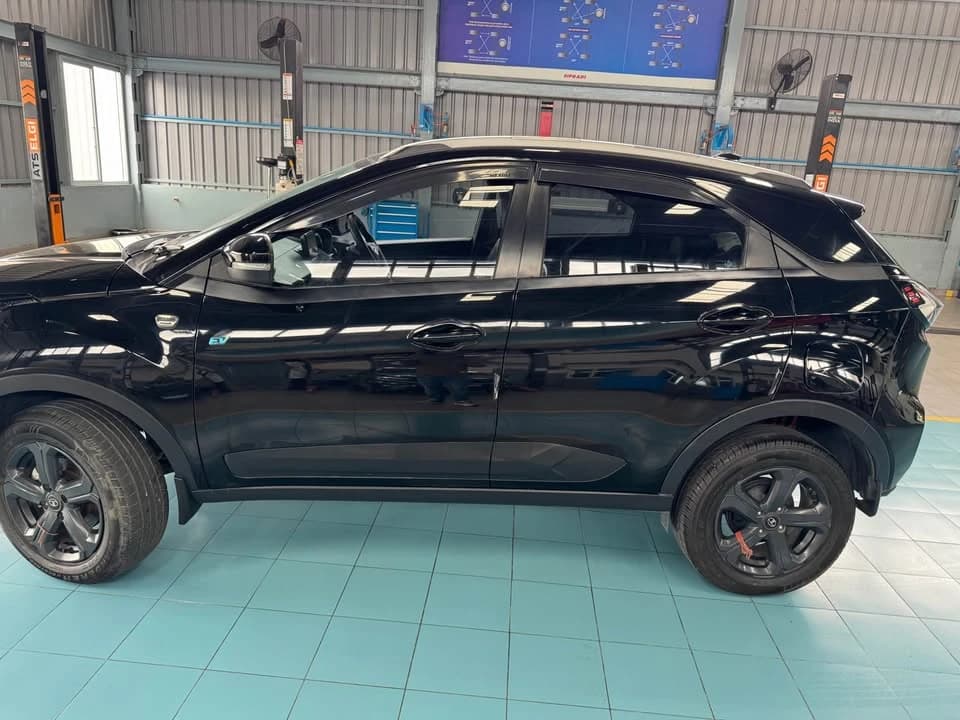 2022 Tata Nexon EV XZ+ Lux-2