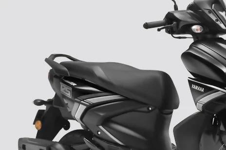 Yamaha RayZR 125 Hybrid Disc OBD-II Dlx Metallic Black-1