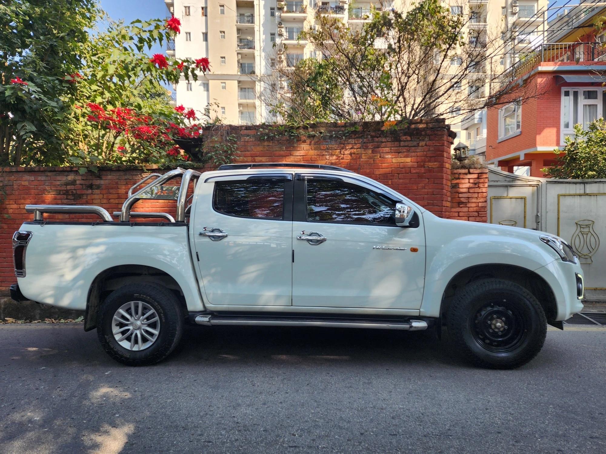 Isuzu Hilander 4WD 2022-2