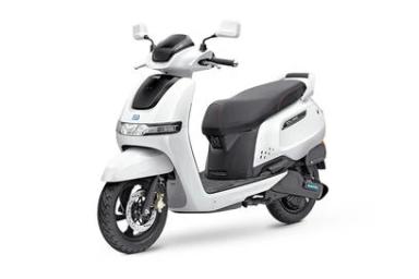 TVS iQube 3.0 Pearl White