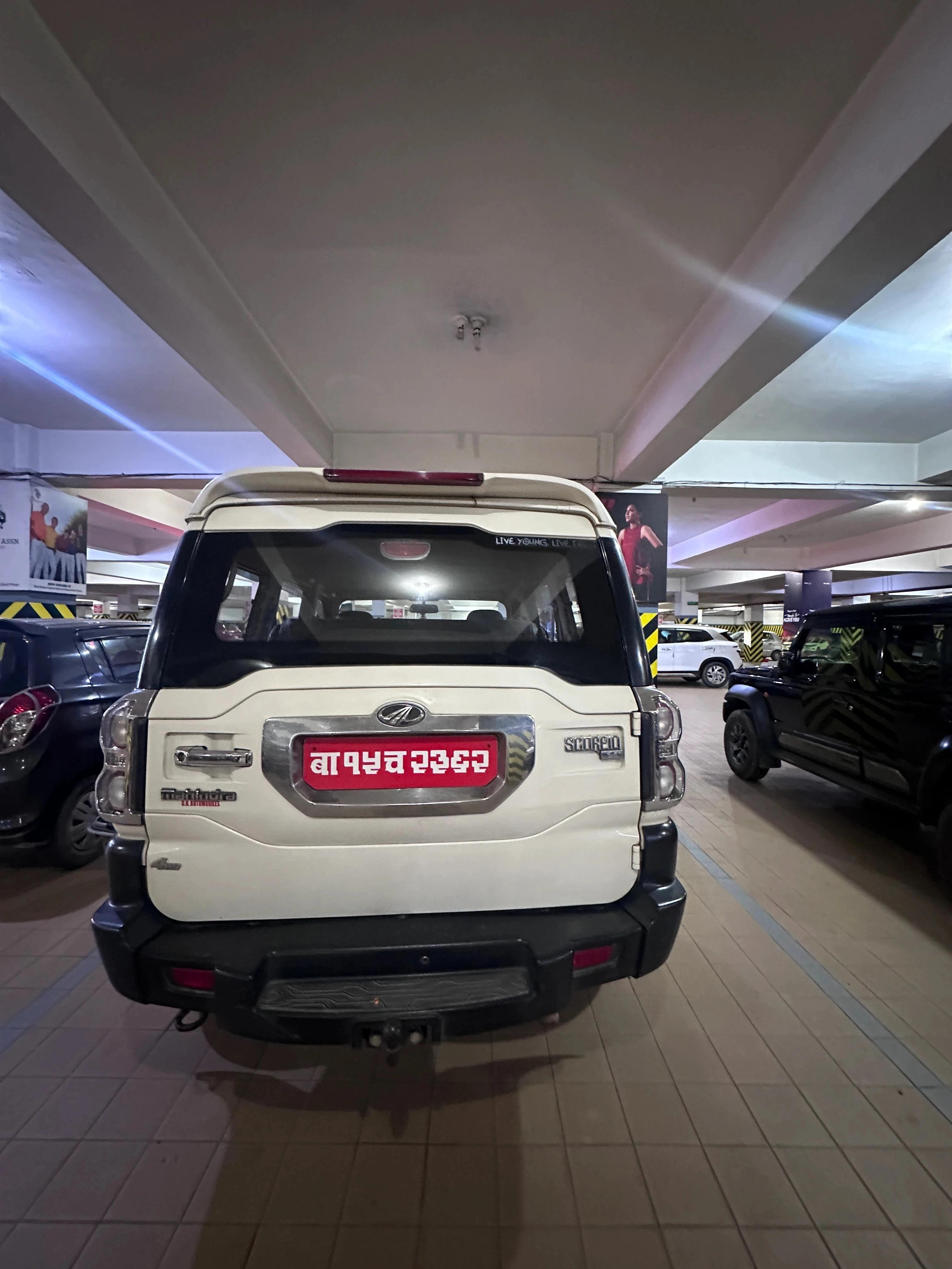 Mahindra Scorpio S4+ 2016-3