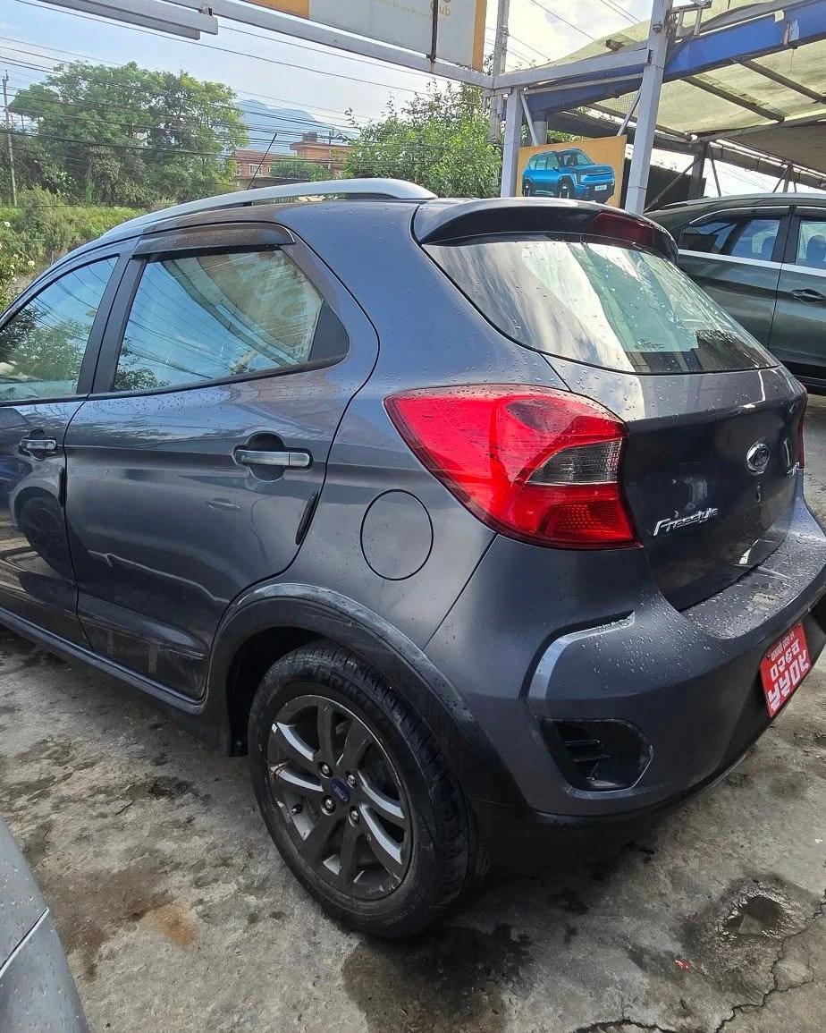 FORD FREESTYLE TITANIUM 2021-3