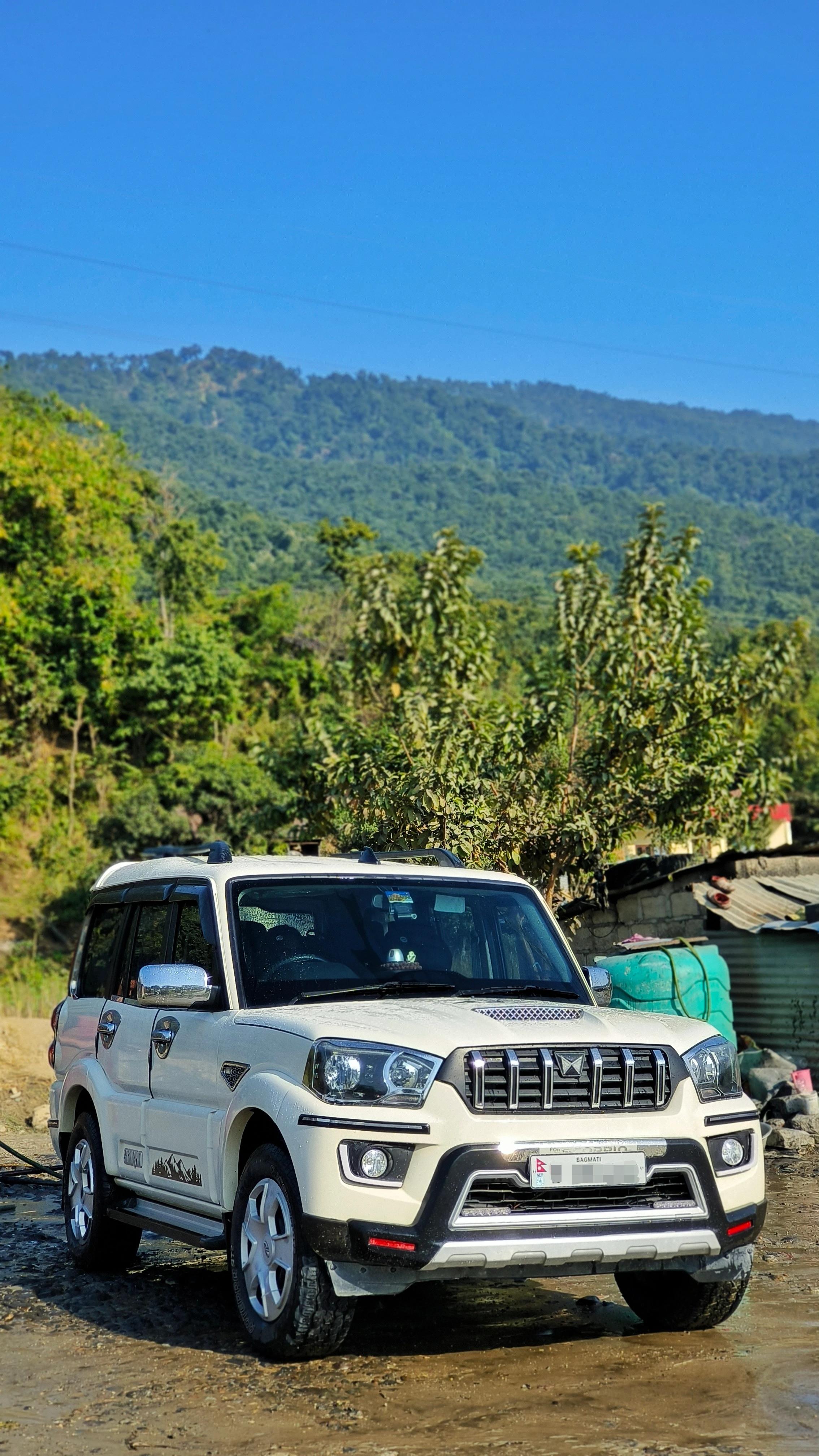 Mahindra Scorpio S5 4WD-1