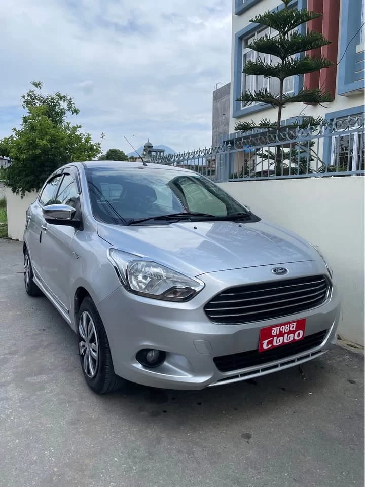 2016 Ford Figo Trend-2