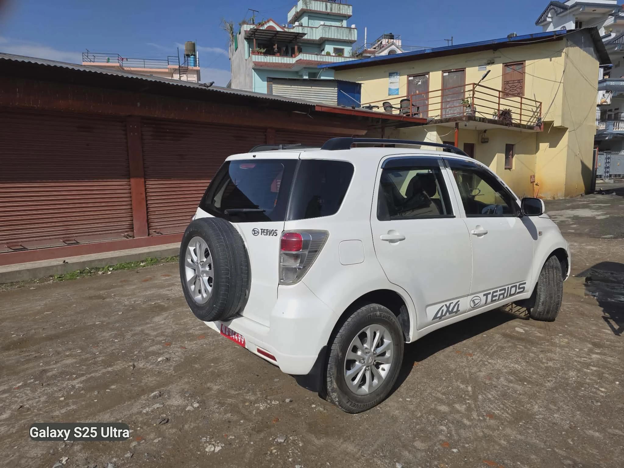 2010 Daihatsu Terios-1