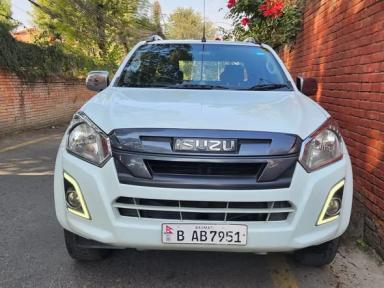 Isuzu Hilander 4WD 2022