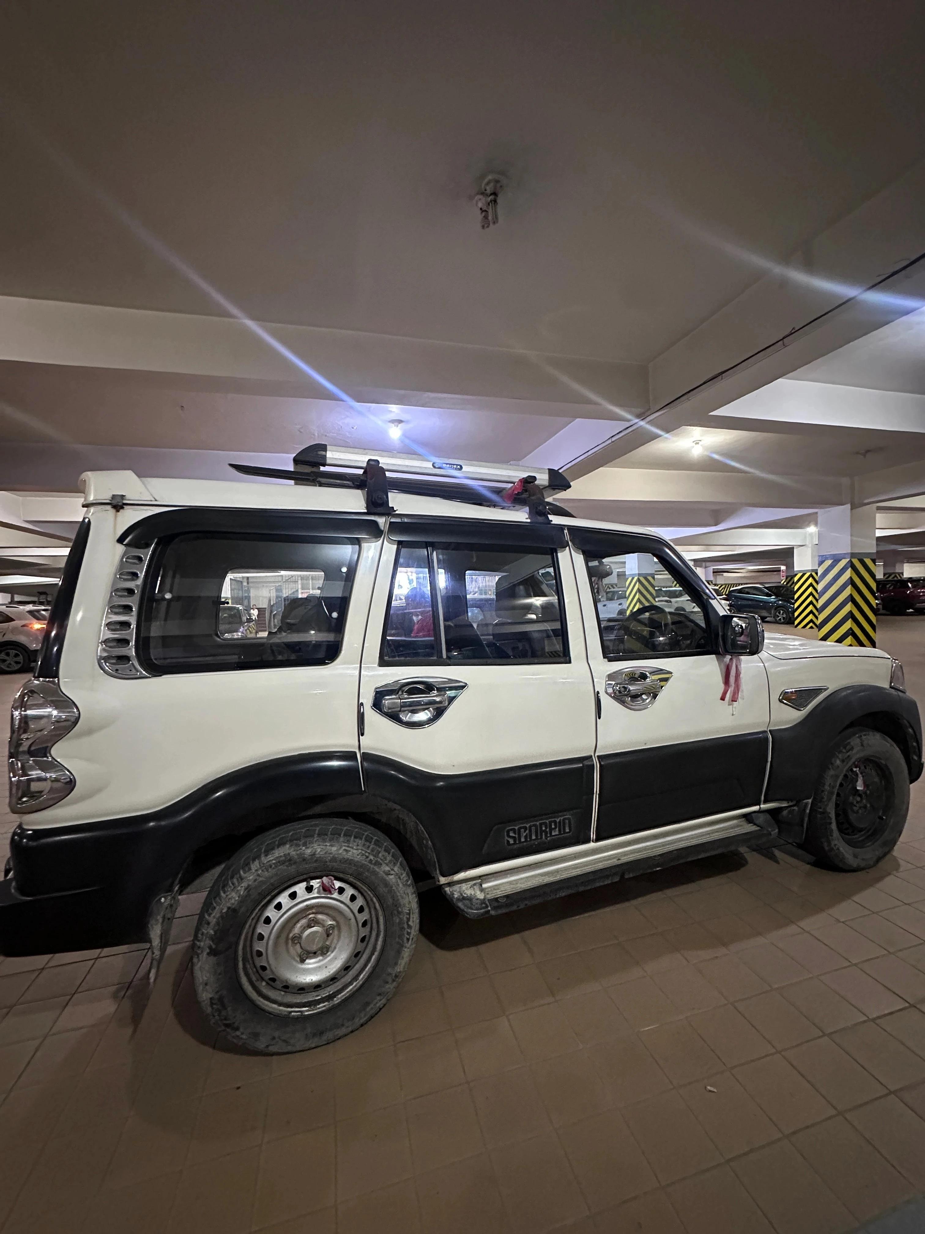 Mahindra Scorpio S4+ 2016-2