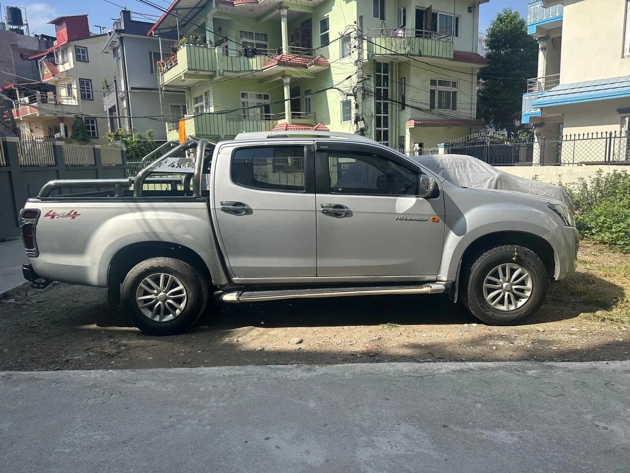 2020 Isuzu Hi lander-1