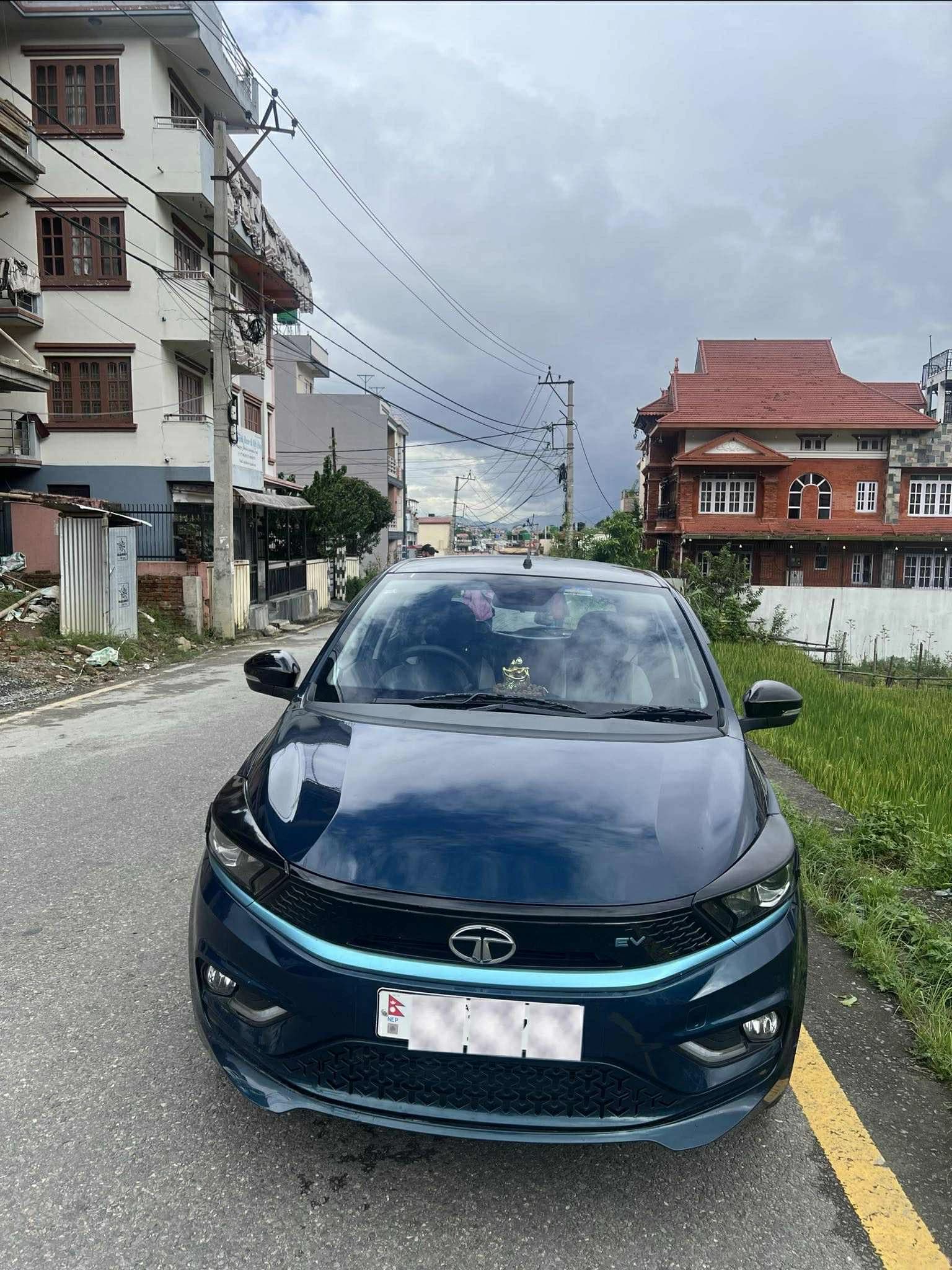 Tata Tiago EV LR XZ+ Tech Lux-1