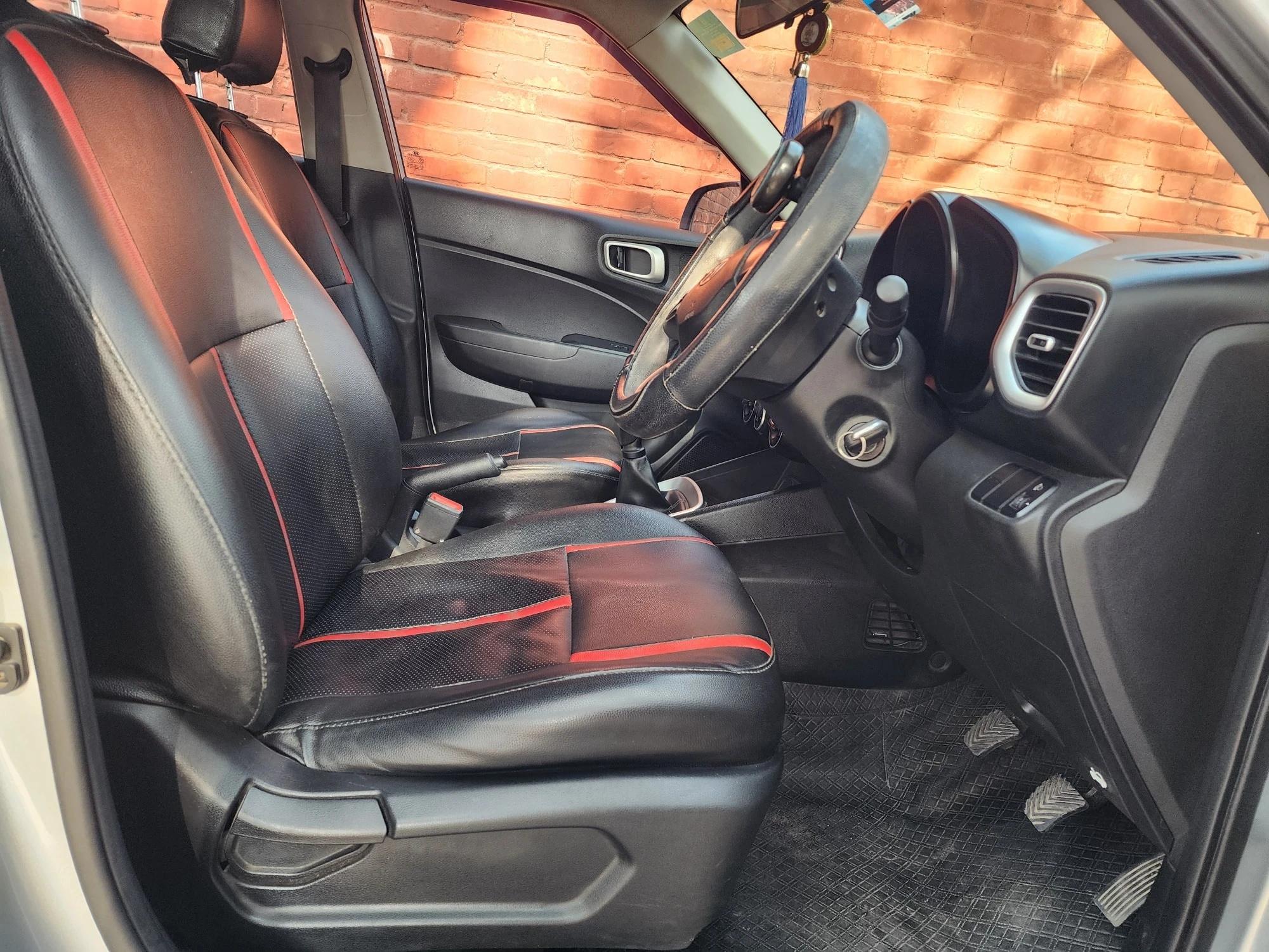 Hyundai Venue 2019-1