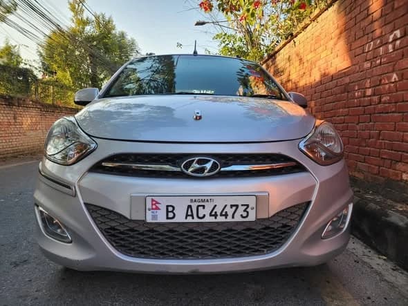 Hyundai i10 Sportz O 2012