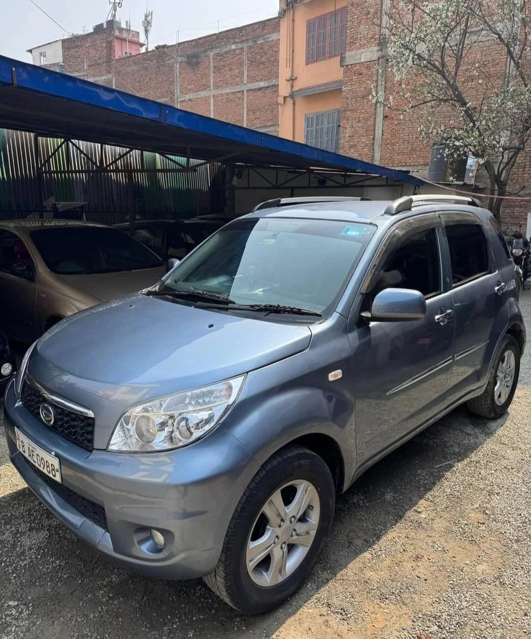 2013 Daihatsu Terios-1