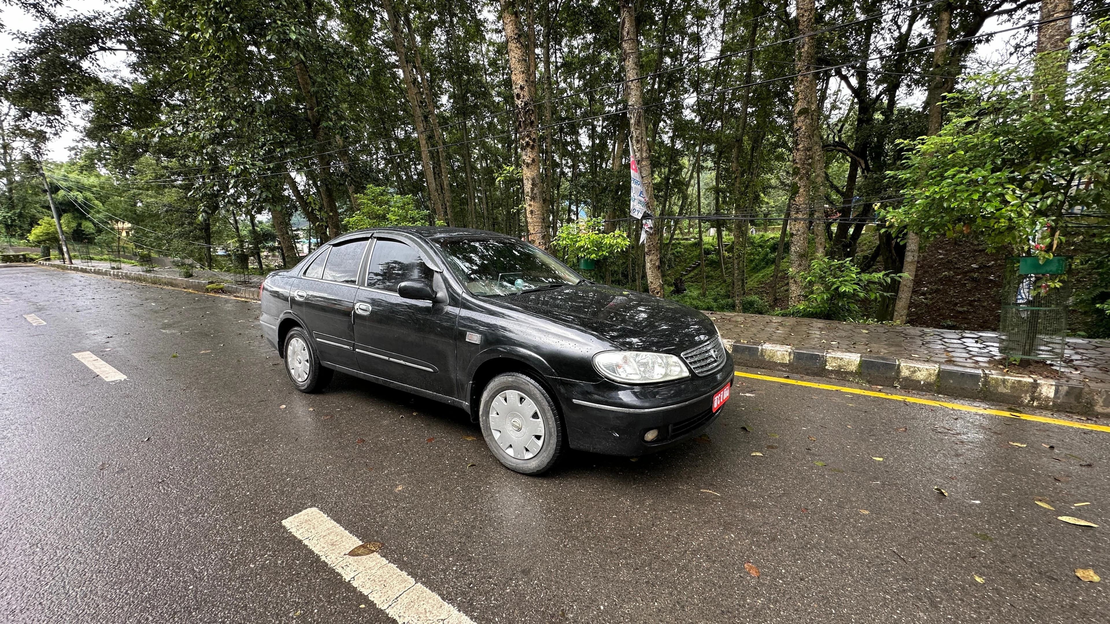 Nissan Sunny Super Saloon-3