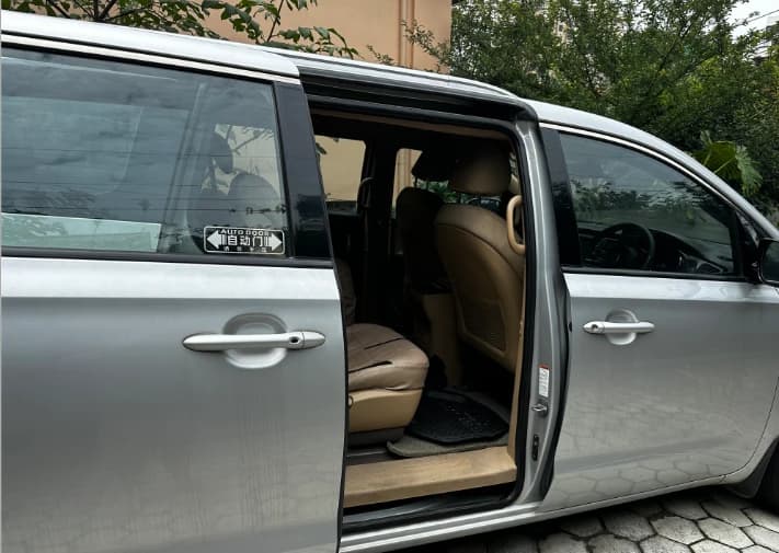 Kia Carnival 2018 model for sale-1