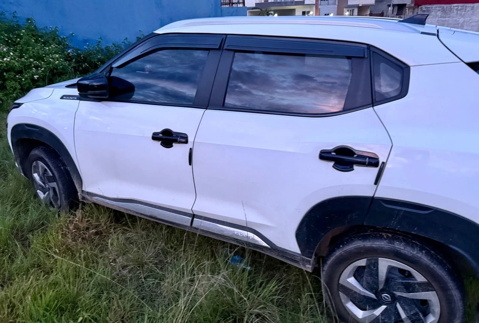 2023 Nissan Magnite-1