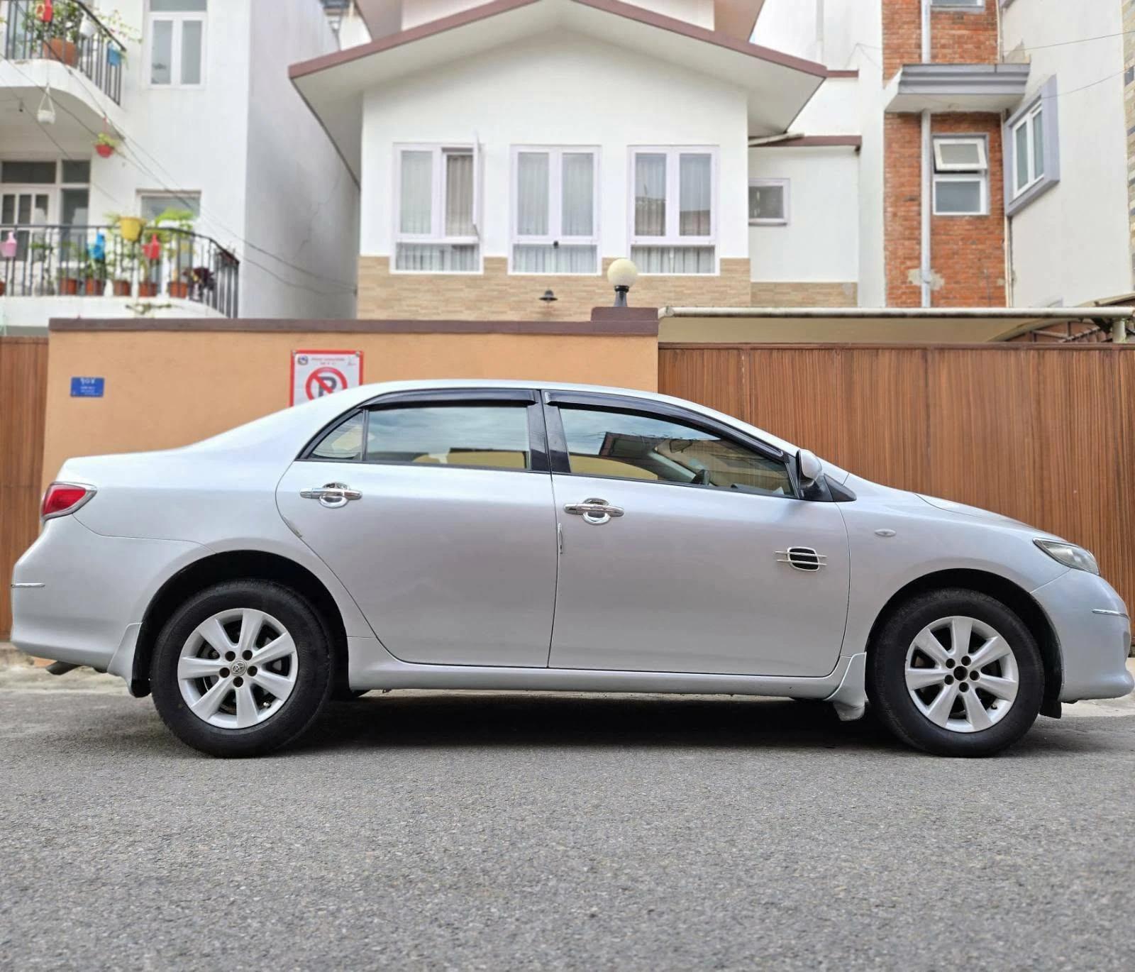 Toyota Corolla LX 1.6-2