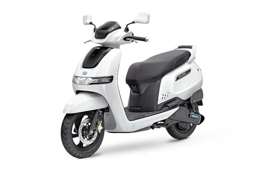 TVS iQube 2.2 kWh Pearl White