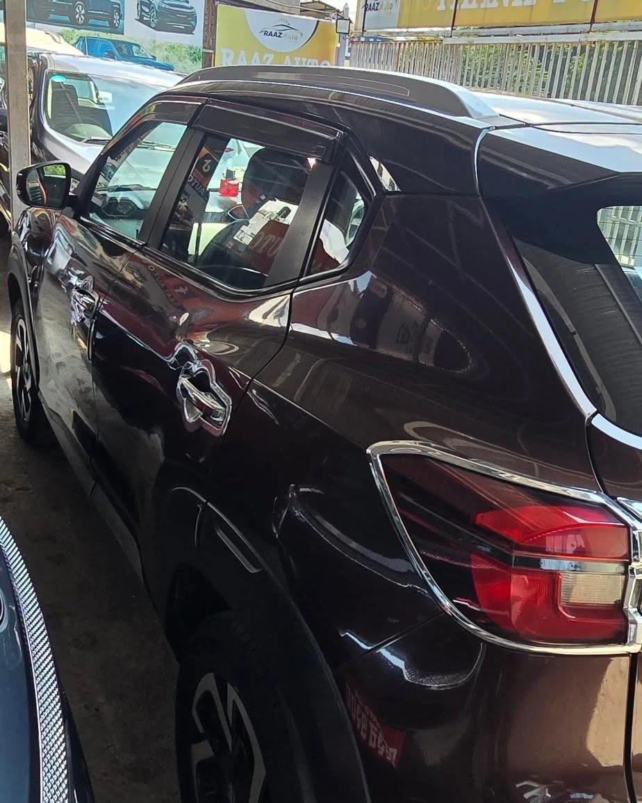 NISSAN MAGNITE XV PREMIUM 2021-3