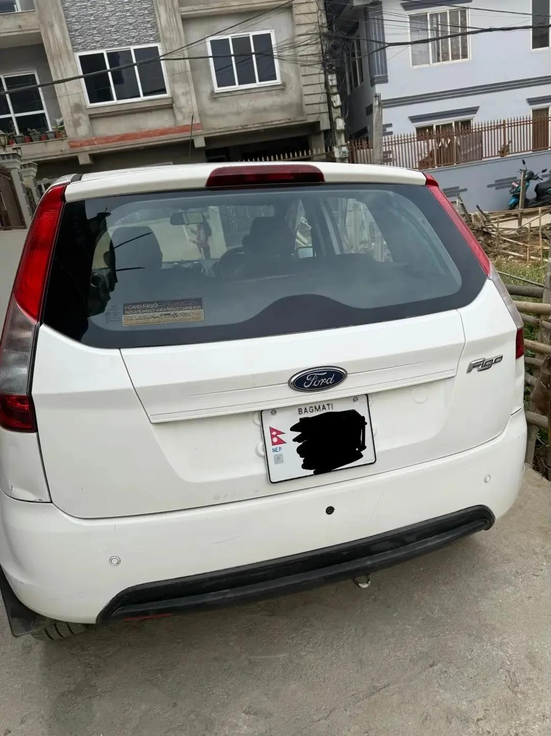 Ford figo 2013-1