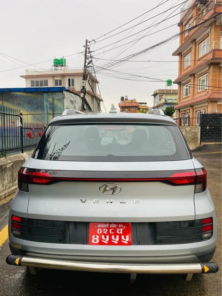 2023 Hyundai Venue S-3