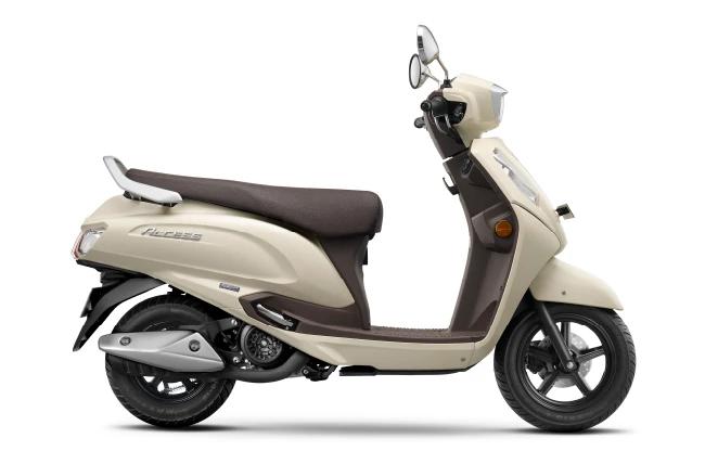 Suzuki Access 125 FI Pearl Grace White-3