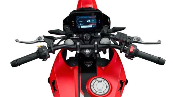 TVS Apache 160 4V USD Racing Red-2