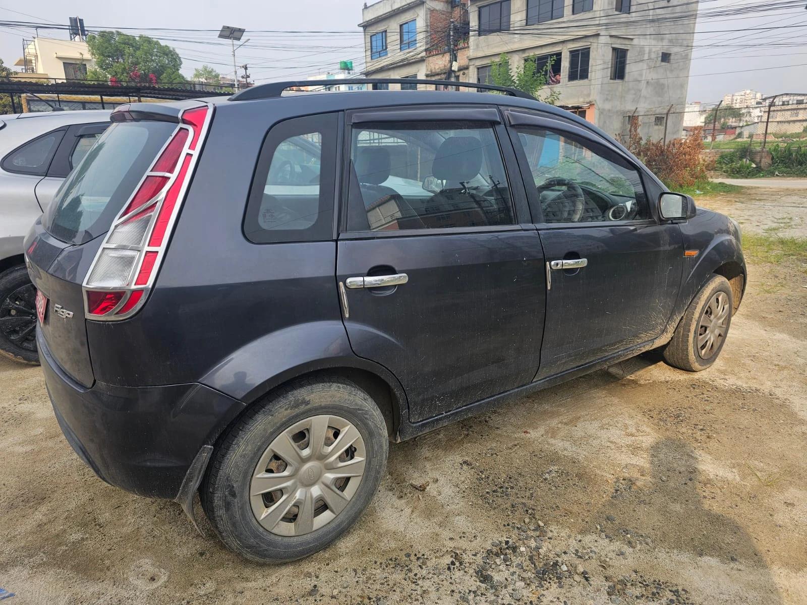 Ford Figo 2013-3