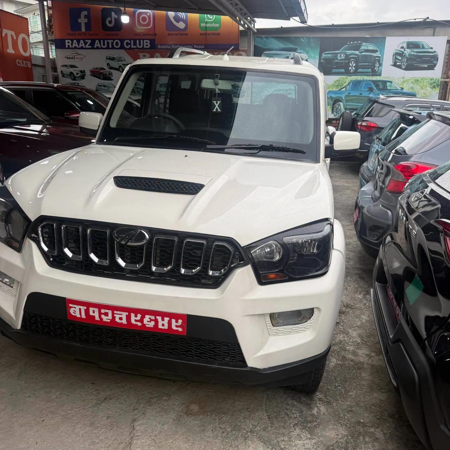 Mahindra Scorpio S6 2015-2