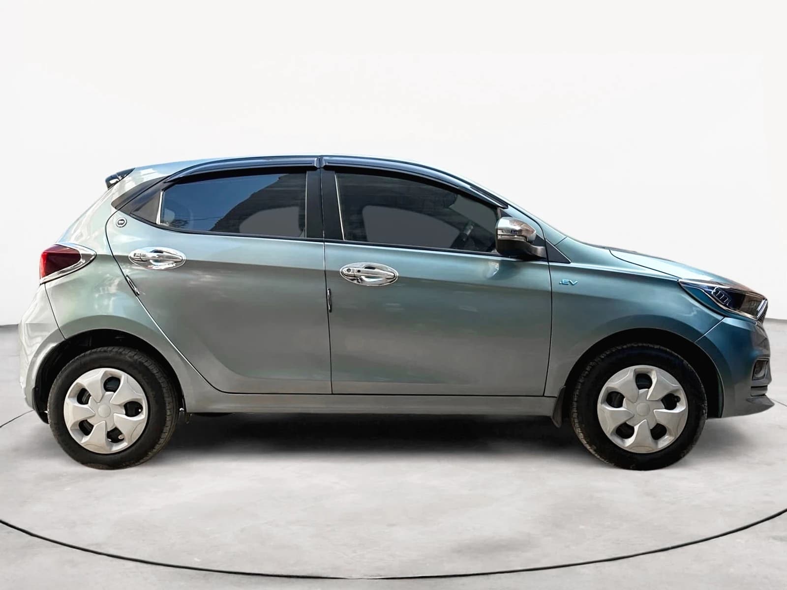 2023 Tata Tiago EV XT Long Range-3