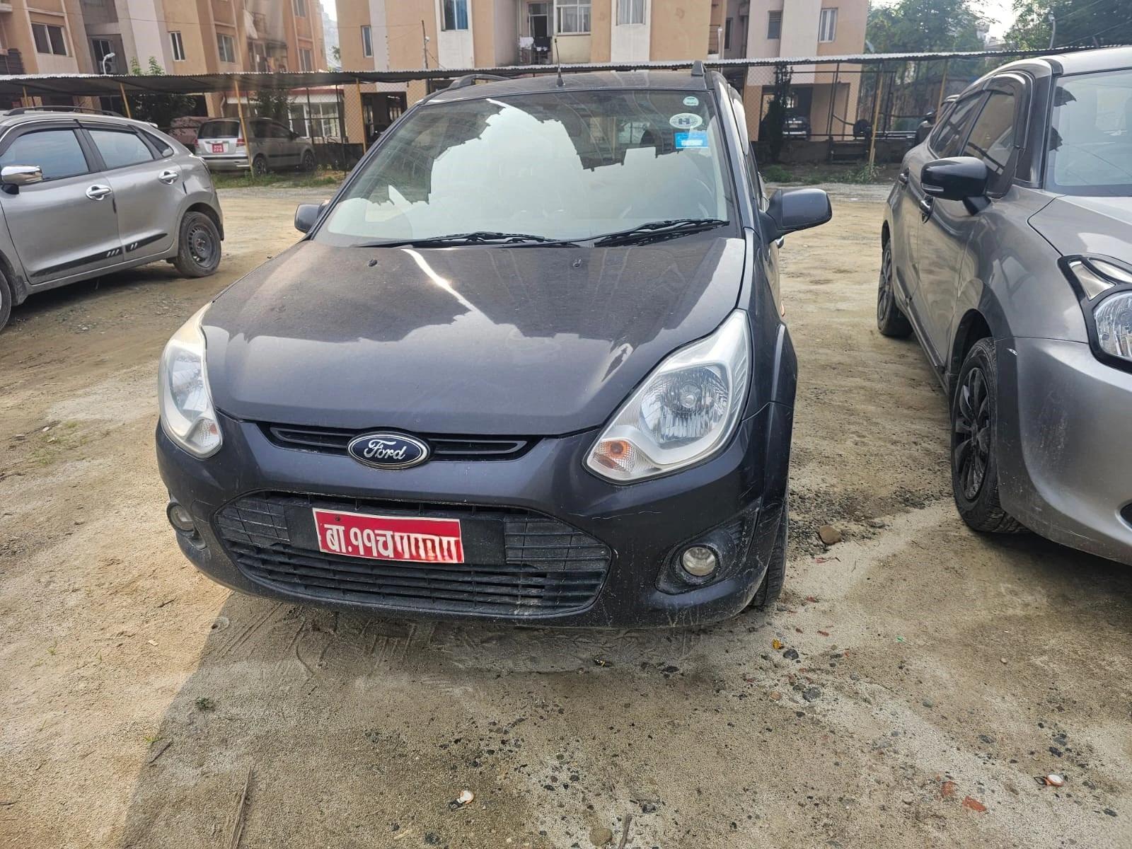 Ford Figo 2013-1
